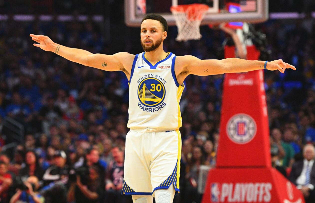 在很多球迷 在很多球迷