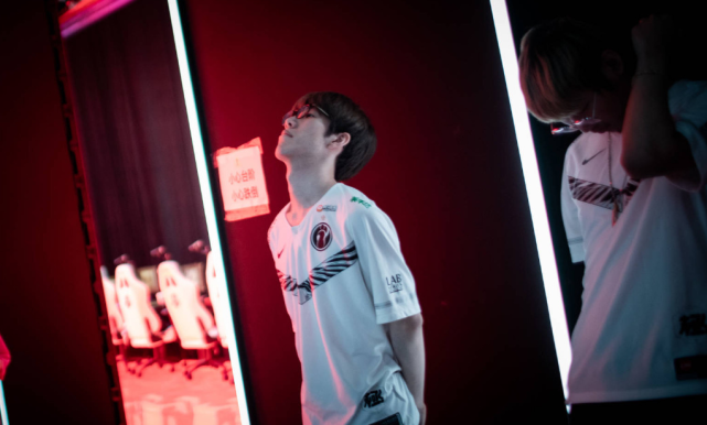 并迅速将防 并迅速将防